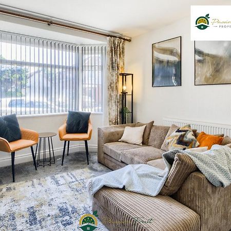 3 Bedroom Coventry House By Passionfruitproperties With Free Wi-Fi, Large Garden And Driveway - 52Nrc Экстерьер фото
