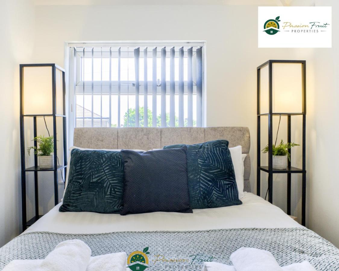 3 Bedroom Coventry House By Passionfruitproperties With Free Wi-Fi, Large Garden And Driveway - 52Nrc Экстерьер фото