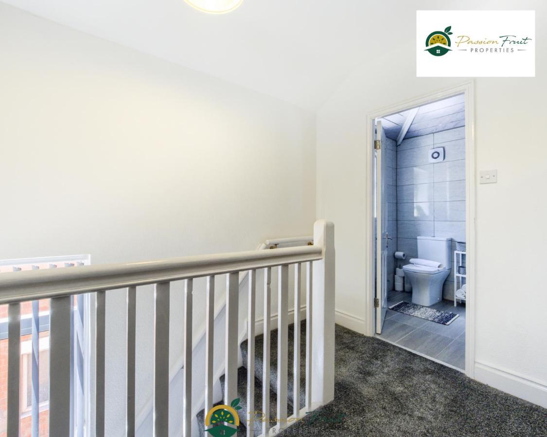 3 Bedroom Coventry House By Passionfruitproperties With Free Wi-Fi, Large Garden And Driveway - 52Nrc Экстерьер фото