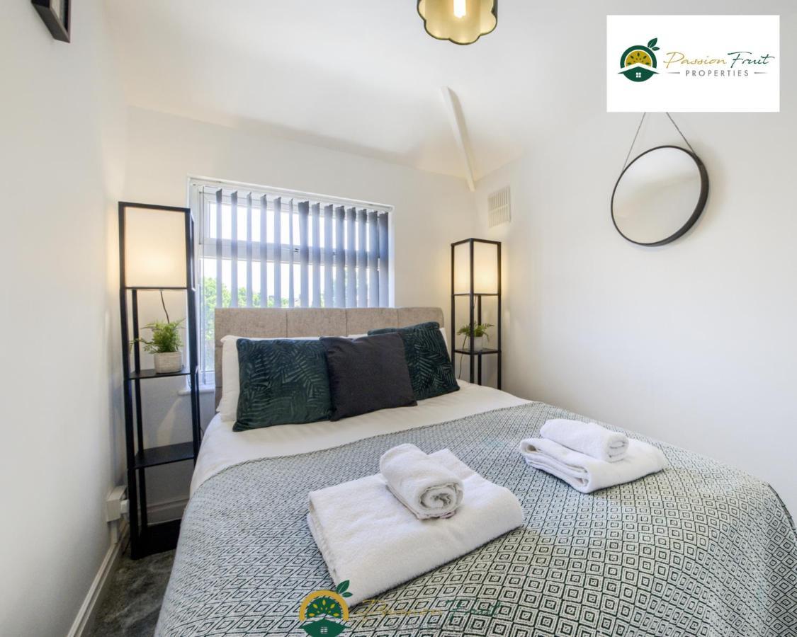 3 Bedroom Coventry House By Passionfruitproperties With Free Wi-Fi, Large Garden And Driveway - 52Nrc Экстерьер фото