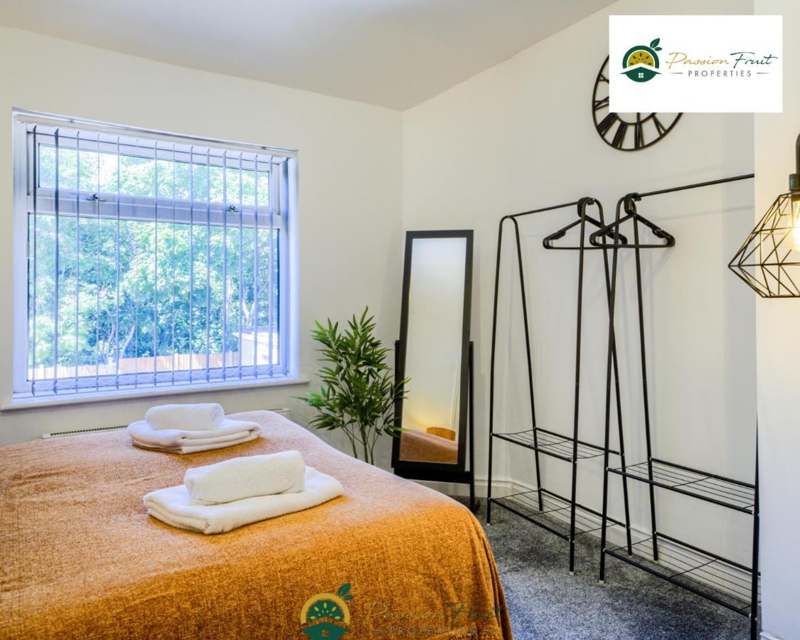 3 Bedroom Coventry House By Passionfruitproperties With Free Wi-Fi, Large Garden And Driveway - 52Nrc Экстерьер фото