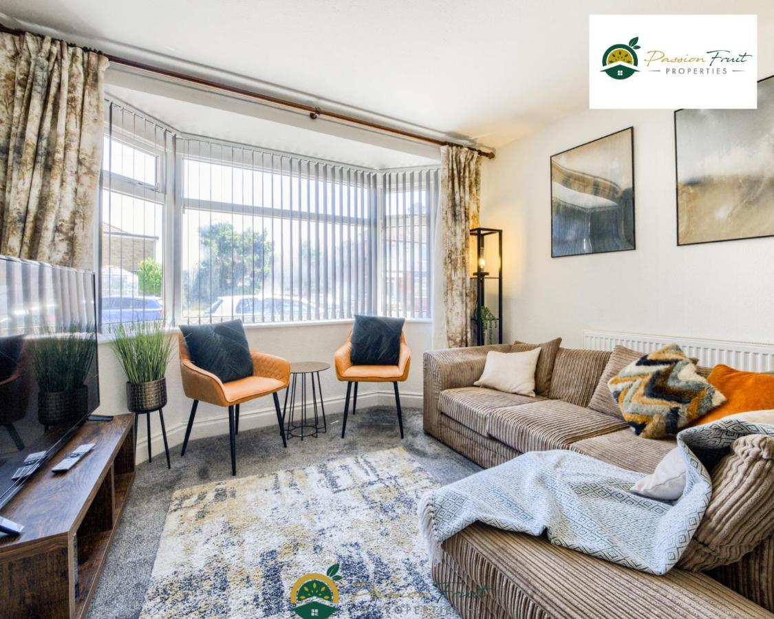 3 Bedroom Coventry House By Passionfruitproperties With Free Wi-Fi, Large Garden And Driveway - 52Nrc Экстерьер фото