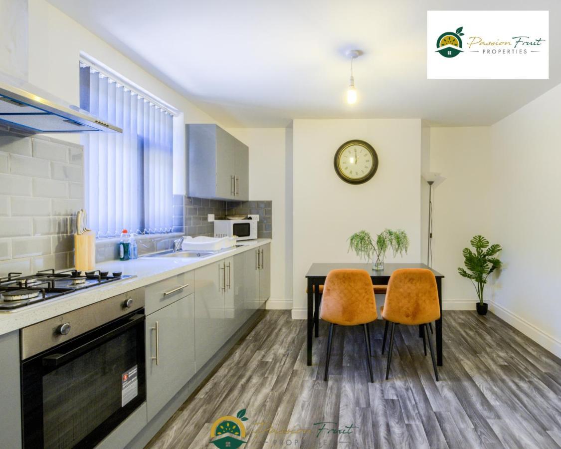 3 Bedroom Coventry House By Passionfruitproperties With Free Wi-Fi, Large Garden And Driveway - 52Nrc Экстерьер фото