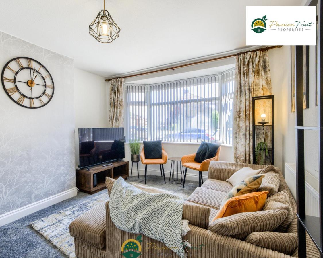 3 Bedroom Coventry House By Passionfruitproperties With Free Wi-Fi, Large Garden And Driveway - 52Nrc Экстерьер фото