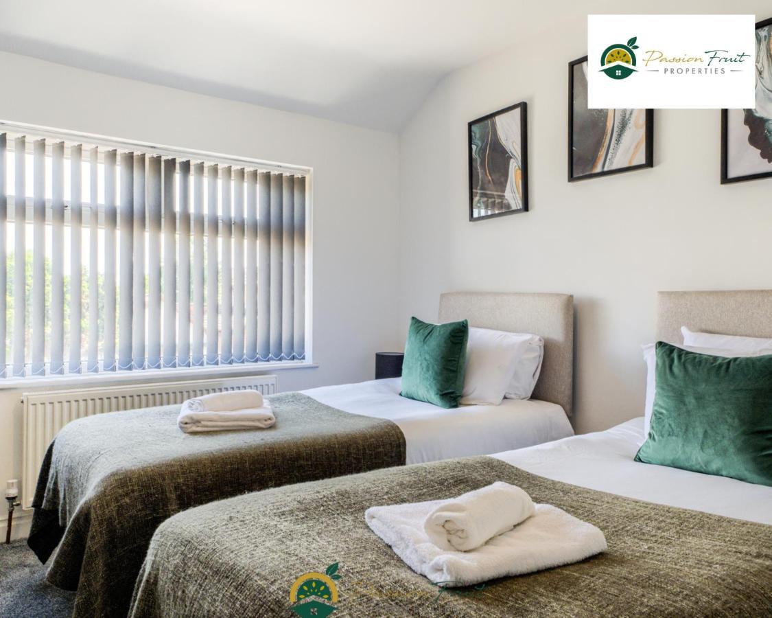 3 Bedroom Coventry House By Passionfruitproperties With Free Wi-Fi, Large Garden And Driveway - 52Nrc Экстерьер фото